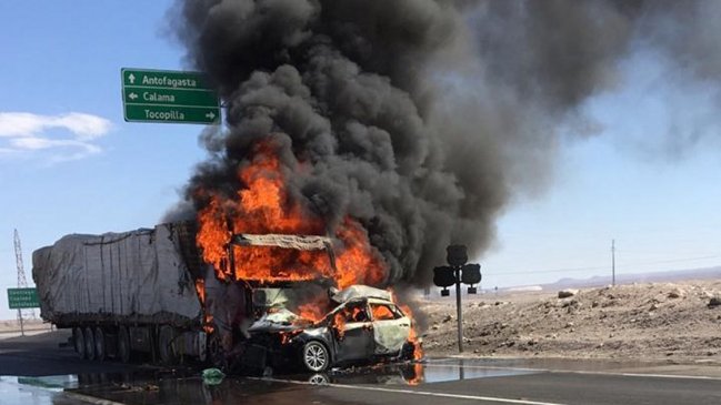 Cuatro fallecidos en choque frontal en rutas de Antofagasta