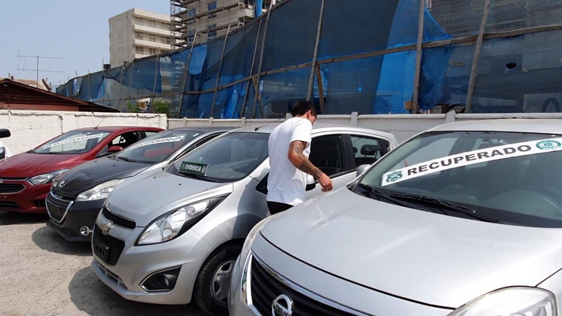 O'Higgins: Carabineros detuvo a dos sujetos acusados de mantener vehículos robados