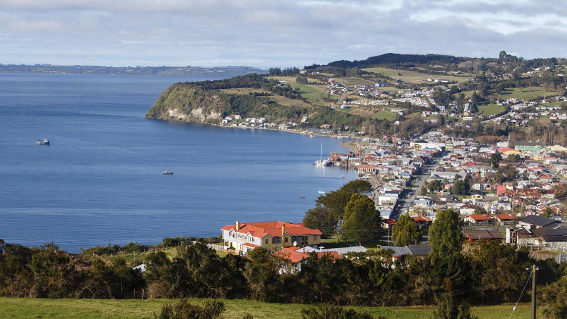 Chiloé: Congelan tarifas del transbordador que une Dalcahue con Quinchao