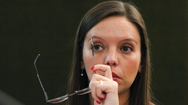 Fiscalía formaliza a joven por rayado intimidatorio contra Camila Flores