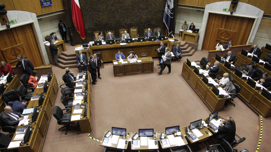 Proceso constituyente: Senado rechazó ambas propuestas sobre paridad de género