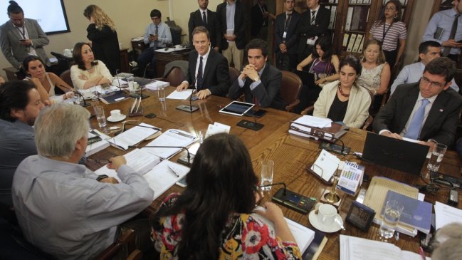 Jiménez criticó al Gobierno por no buscar 