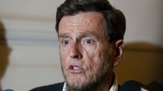 Carlos Larraín criticó conducción de Desbordes: No está representando la mentalidad de la derecha