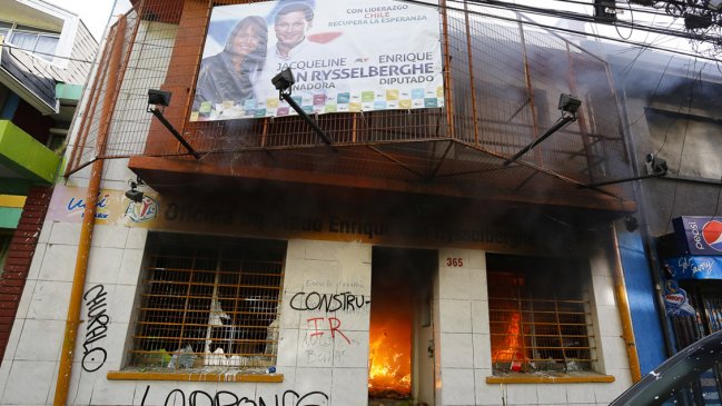 PDI detuvo a dos sospechosos del incendio que afectó a sede de la UDI en Concepción