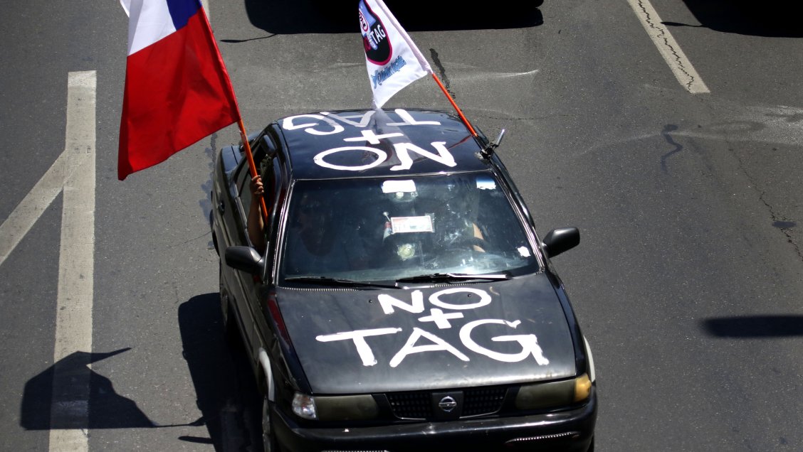 Autopistas de Santiago reciben nueva manifestación del movimiento 
