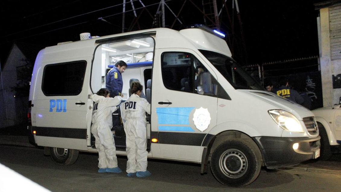 Investigan asesinato de hombre que fue apuñalado en una pierna en Lota