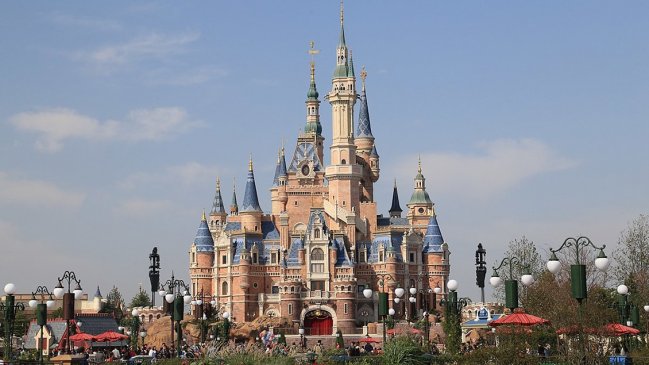 Disney cierra su parque Disneyland en Shanghai por coronavirus