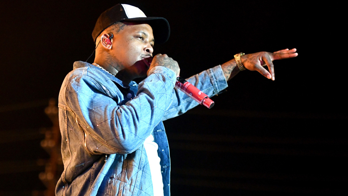 Rapero tenía que actuar en los premios Grammy pero fue arrestado