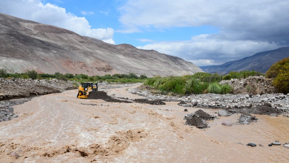 Cinco localidades se mantienen aisladas tras lluvias estivales en Arica y Parinacota