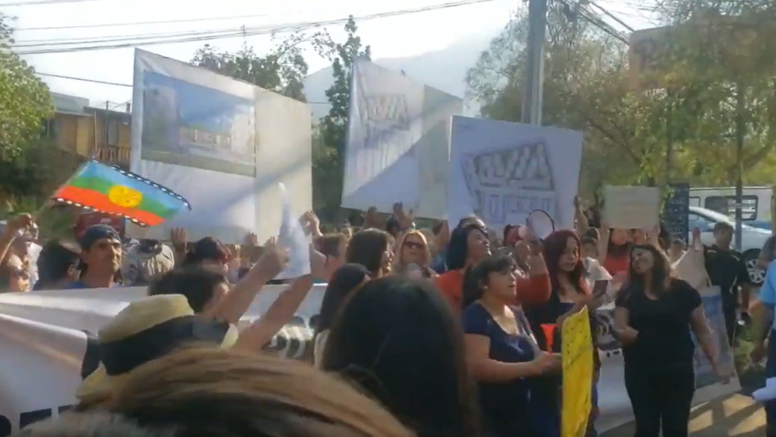 Diputados de oposición respaldaron a aspirantes de paralizado proyecto de viviendas sociales de Peñalolén