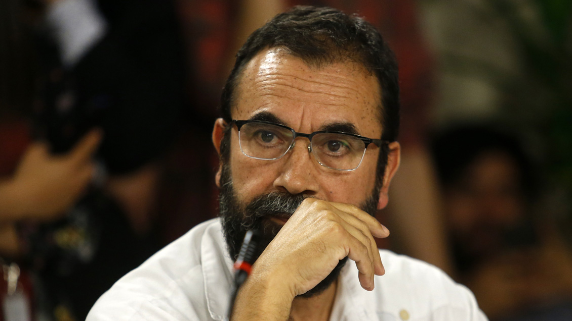 Gobierno arremete contra Hugo Gutiérrez por 