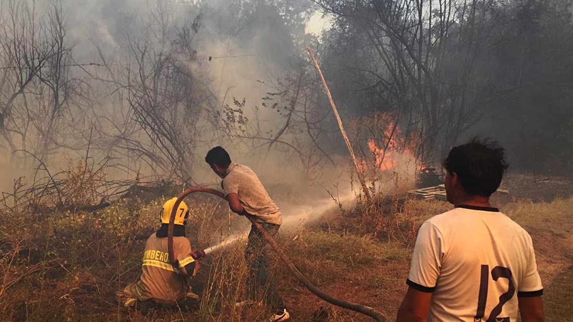 Onemi decretó alerta roja en Padre Las Casas y Ercilla por incendios forestales