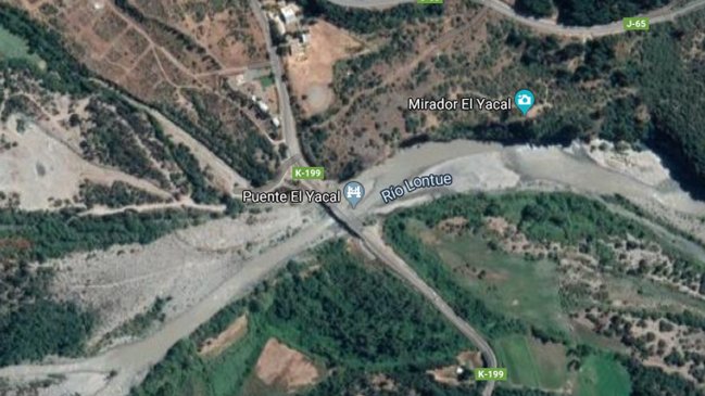 Niños encontraron un cadáver en balneario El Yacal de Curicó