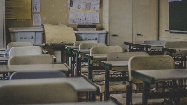 Suspenden a profesor acusado de mostrar videos porno a alumnas de enseñanza básica