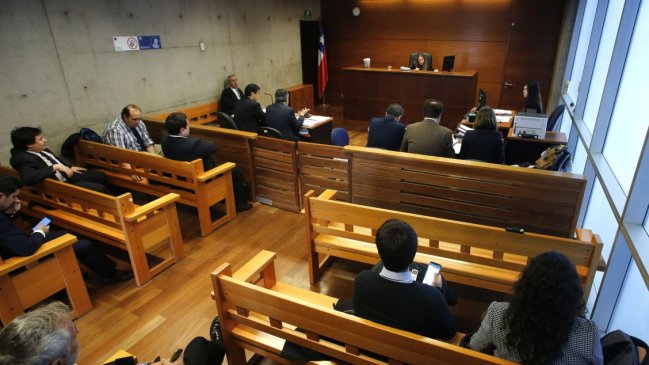 Joven fue formalizado por agredir a un guardia con gas pimienta: Él lo niega