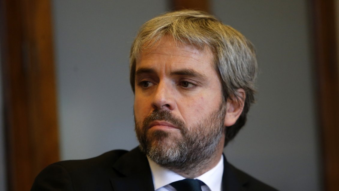 Ministro Blumel refuta a diputado RD: El Gobierno no se acaba cuando tú lo decides