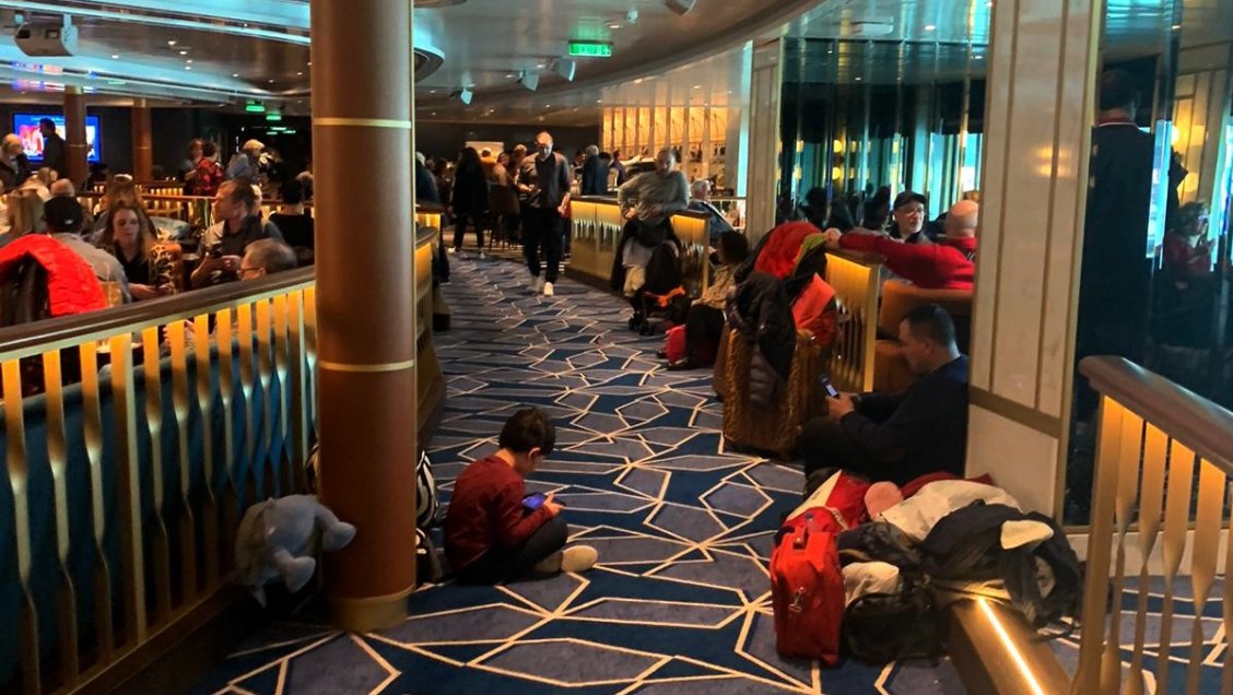 Bloquean desembarco de crucero en Italia ante posible caso de coronavirus