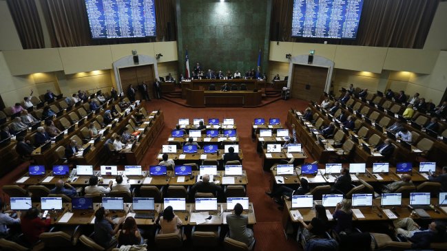 Proceso constituyente: Cámara envió a comisión mixta la paridad de género