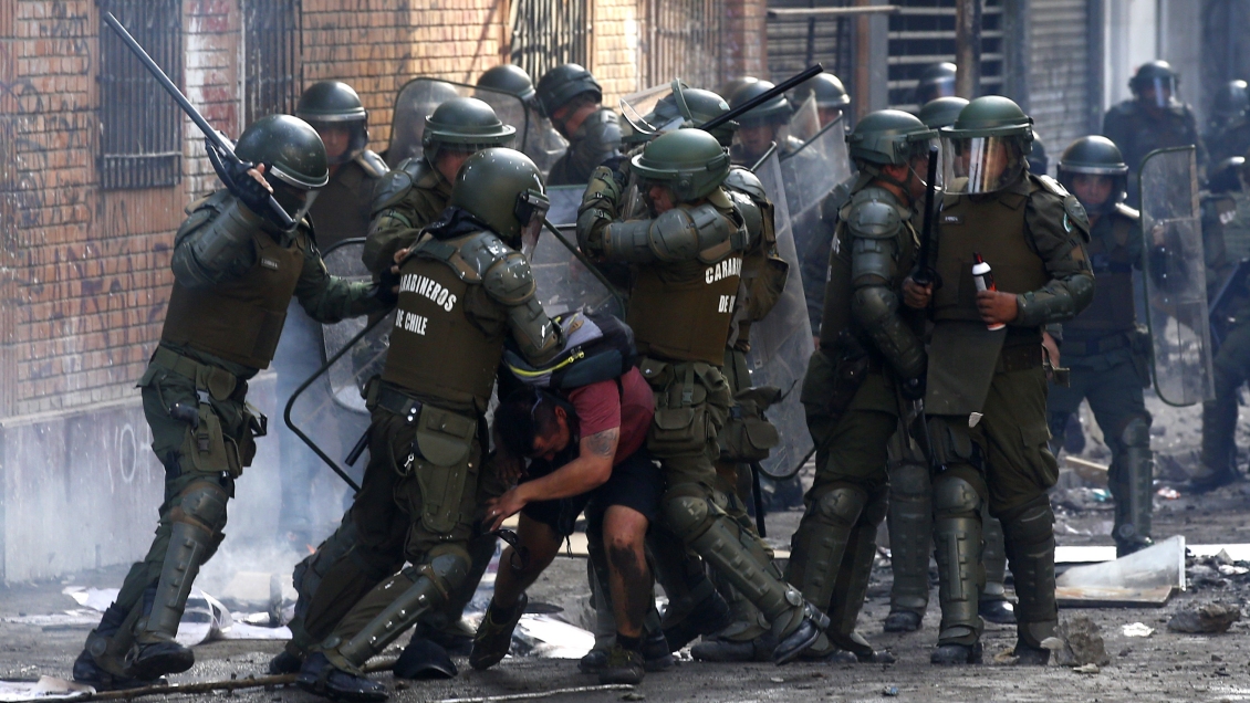 Harboe: Carabineros tiene una estructura de los '80 que no da cuenta de la realidad