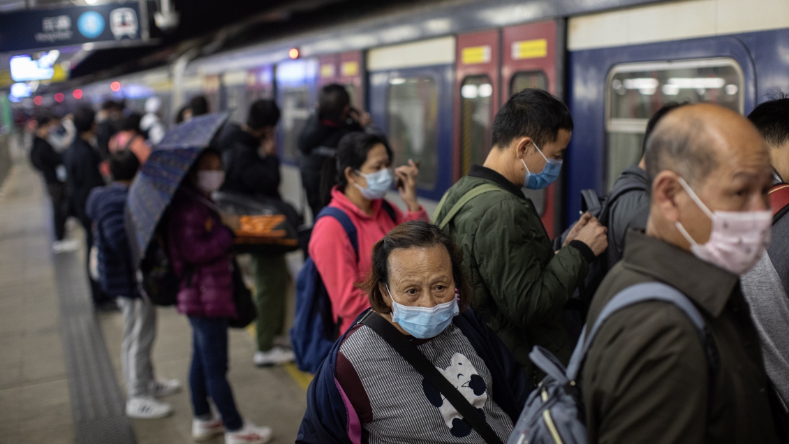 Aumentan a 425 los muertos por coronavirus en China