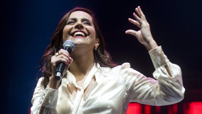 Natalia Valdebenito sumó cuarta función en Teatro Nescafé