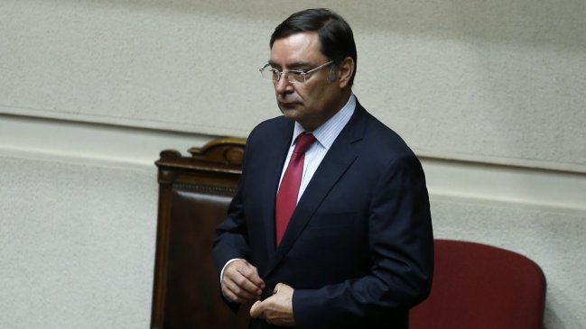 Primer día del juicio contra Guevara en el Senado: Oposición no sabe si tendrá los votos