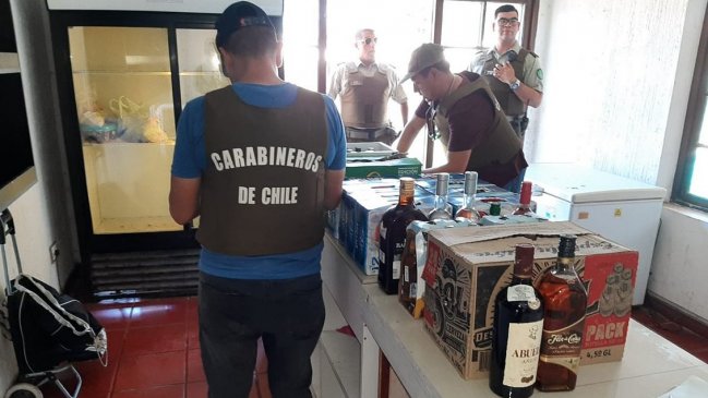 Incautan 224 botellas de alcohol en un 