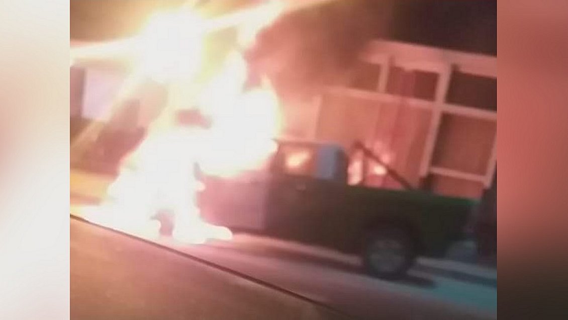 Vehículo de Carabineros se quemó en la frontera norte: No se sabe cómo pasó