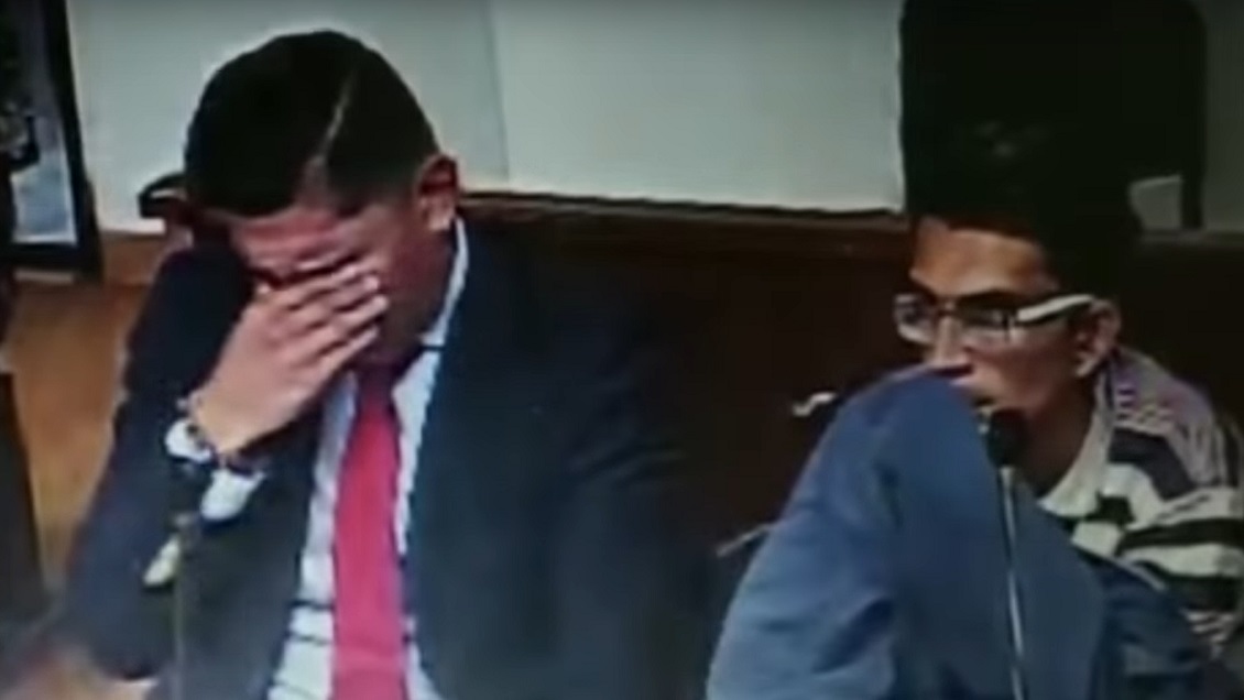 Abogado lloró al saber lo que su defendido le hizo a un bebé
