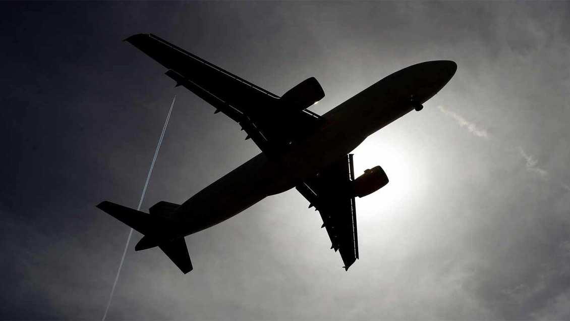 Avión de pasajeros tuvo que aterrizar en base aérea rusa en Siria por ataque israelí