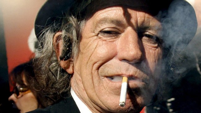 Milagro: Keith Richards asegura que dejó el cigarrillo