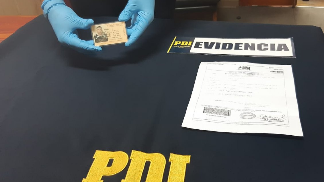 Hombre fue detenido por falsificar documentos para tramitar licencia de conducir en Iquique