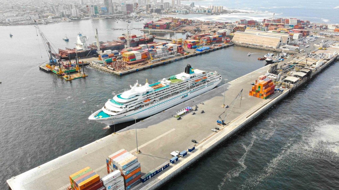 Crucero Amadea recaló por tercera vez en Iquique