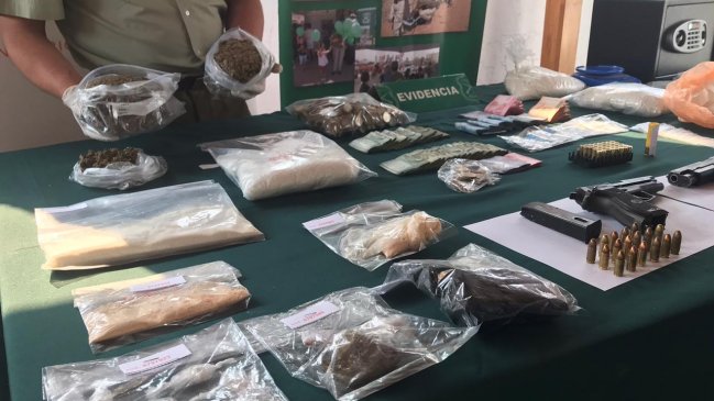 Prisión preventiva para cinco personas acusadas de tráfico de drogas y tenencia de armas de fuego