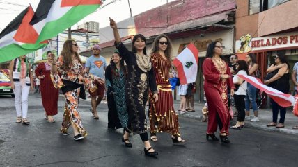  Pasacalle dio inicio al XVII Festival de Colectividades Extranjeras en Iquique  