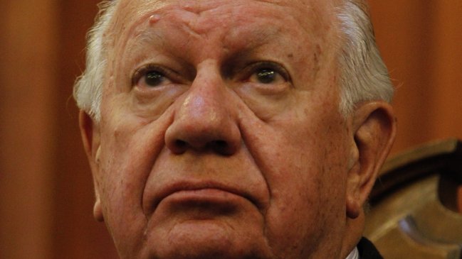 Un emocionado Ricardo Lagos le dio el adiós a José Zalaquett: 
