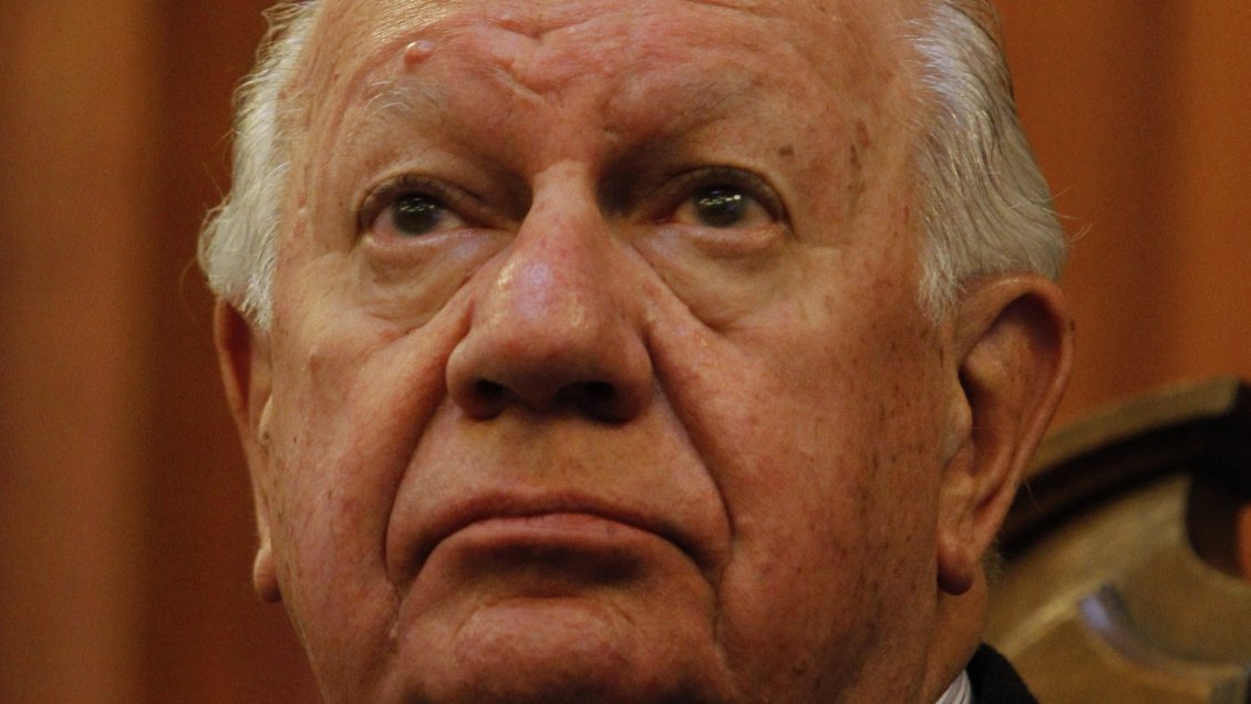 Un emocionado Ricardo Lagos le dio el adiós a José Zalaquett: 