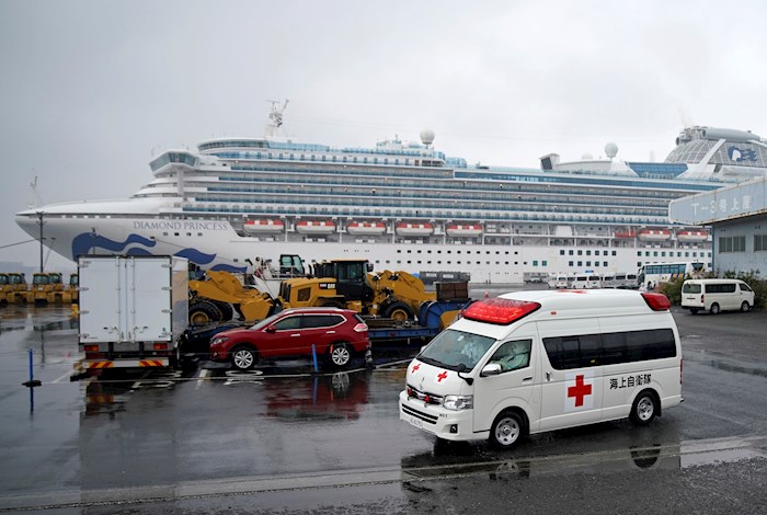 Catorce estadounidenses evacuados del crucero Diamond Princess dieron positivo por coronavirus