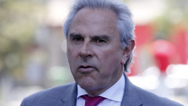 Iván Moreira llamó a boicotear marca de cuadernos por 