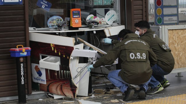 Sujetos robaron la caja fuerte de la Estación Barón de Valparaíso