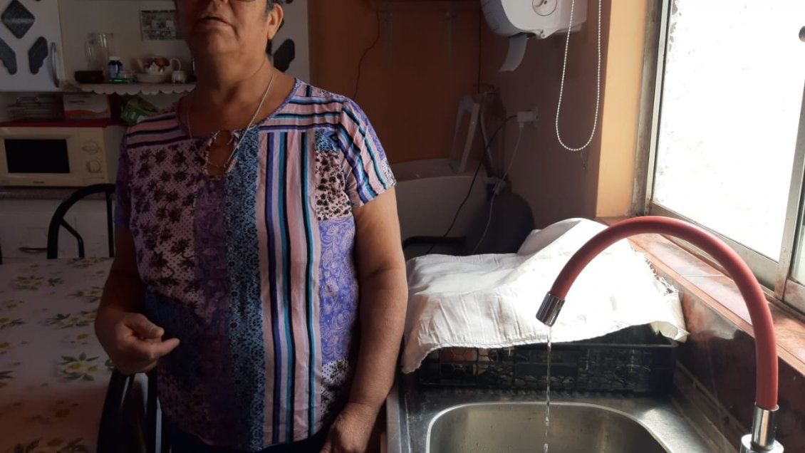 Habitantes de Huerta de Maule viven con una hora de agua al día para consumo propio