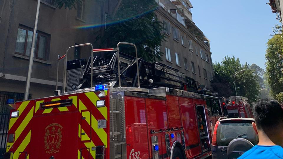 Carabineros detuvo a una persona tras incendio en edificio de Vicuña Mackenna