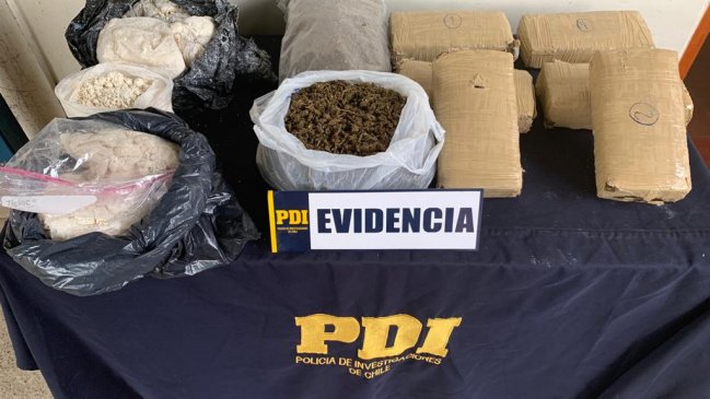 PDI detuvo a dos personas acusadas de transportar 16 kilos de drogas en La Higuera