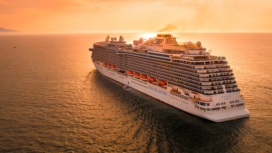 Pareja de chilenos fue liberada del crucero 