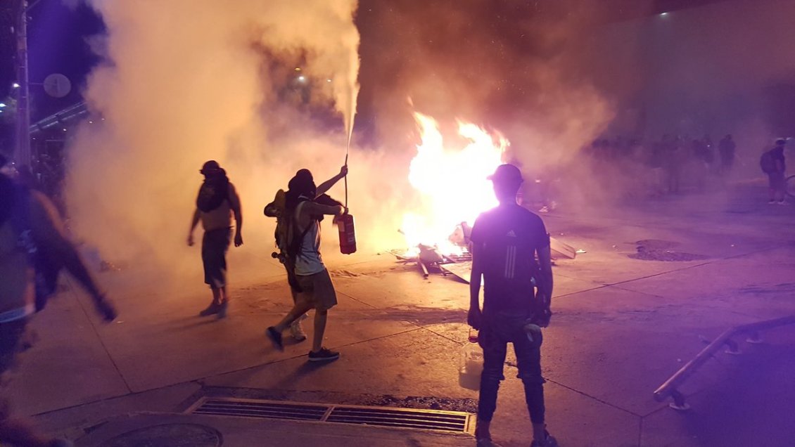 Graves incidentes en alrededores y dentro de la Estación Los Quillayes del Metro