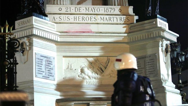 Ataque a Monumento a los Héroes de Iquique: Armada advierte que 