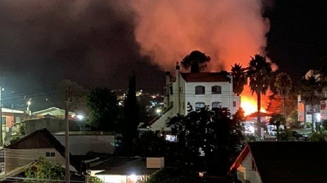 Un persona fallecida dejó incendio en vivienda de Quilpué