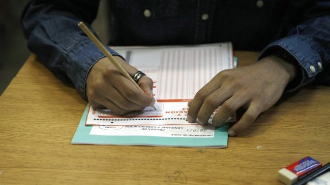 PSU: Seis de cada diez puntajes nacionales se concentraron en la Región Metropolitana