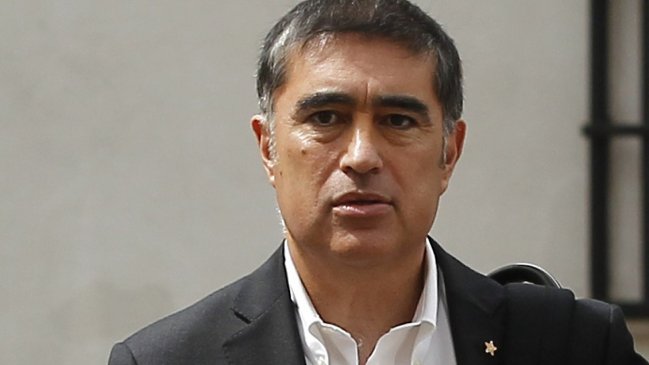 Desbordes y divergencias en RN en campaña para plebiscito: 