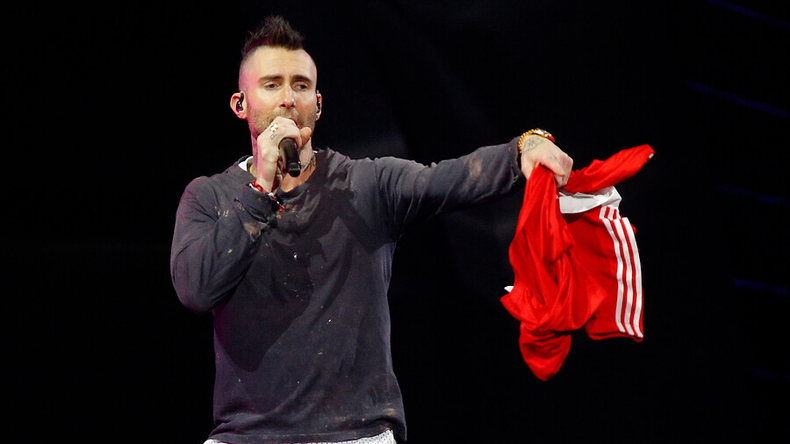 Hasta la cuenta de Chilevisión troleó el show de Maroon 5